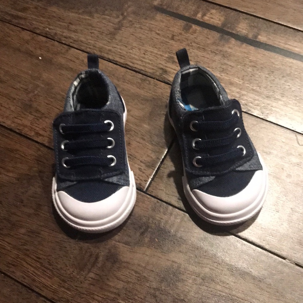 Size 2 infant shoes